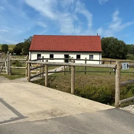 Les Petites Maisons Dans La Prairie - 2 *
