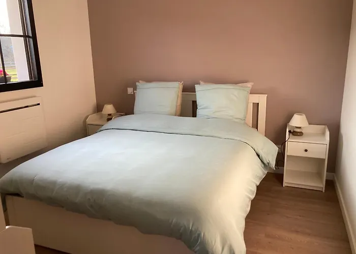 Les Petites Maisons Dans La Prairie - 2 *